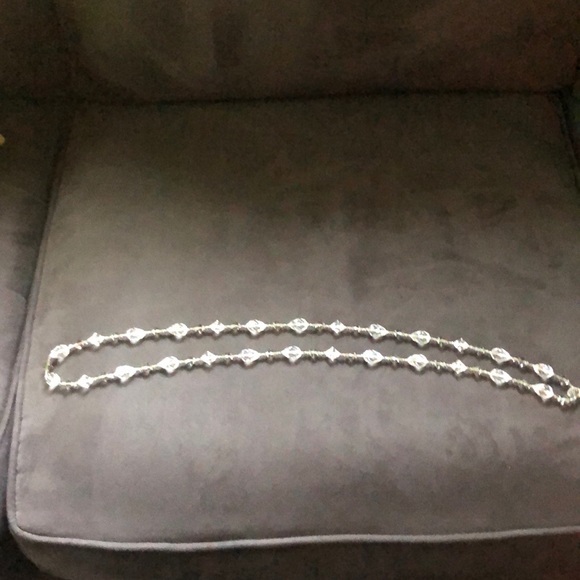 Jewelry - Beautiful crystal beaded necklace
